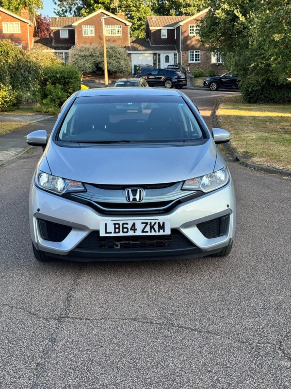 Honda Fit/Jazz 2015 - Silver - Automatic - Petrol Hybrid - Image 3