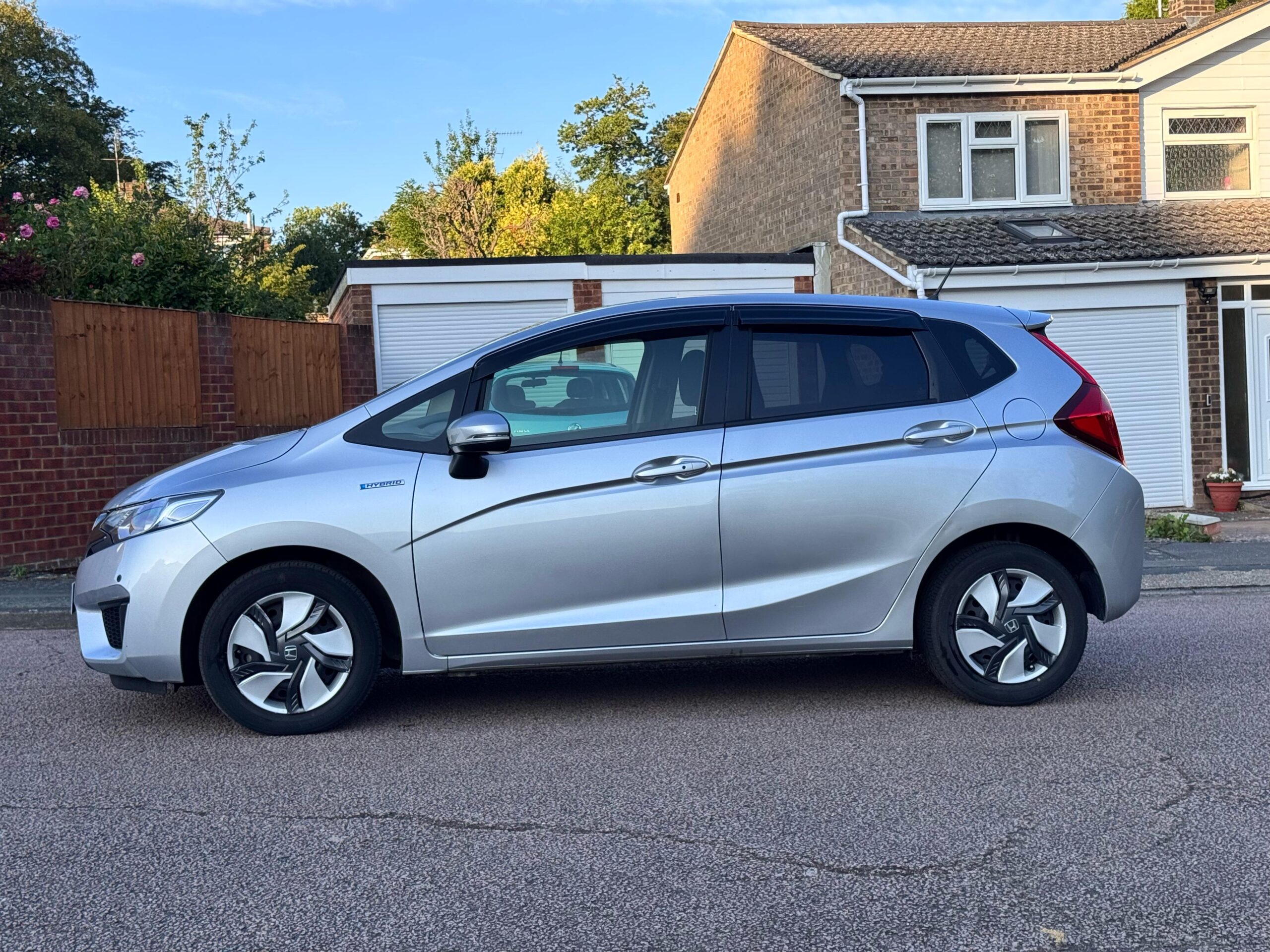 Honda Fit/Jazz 2015 - Silver - Automatic - Petrol Hybrid - Image 7