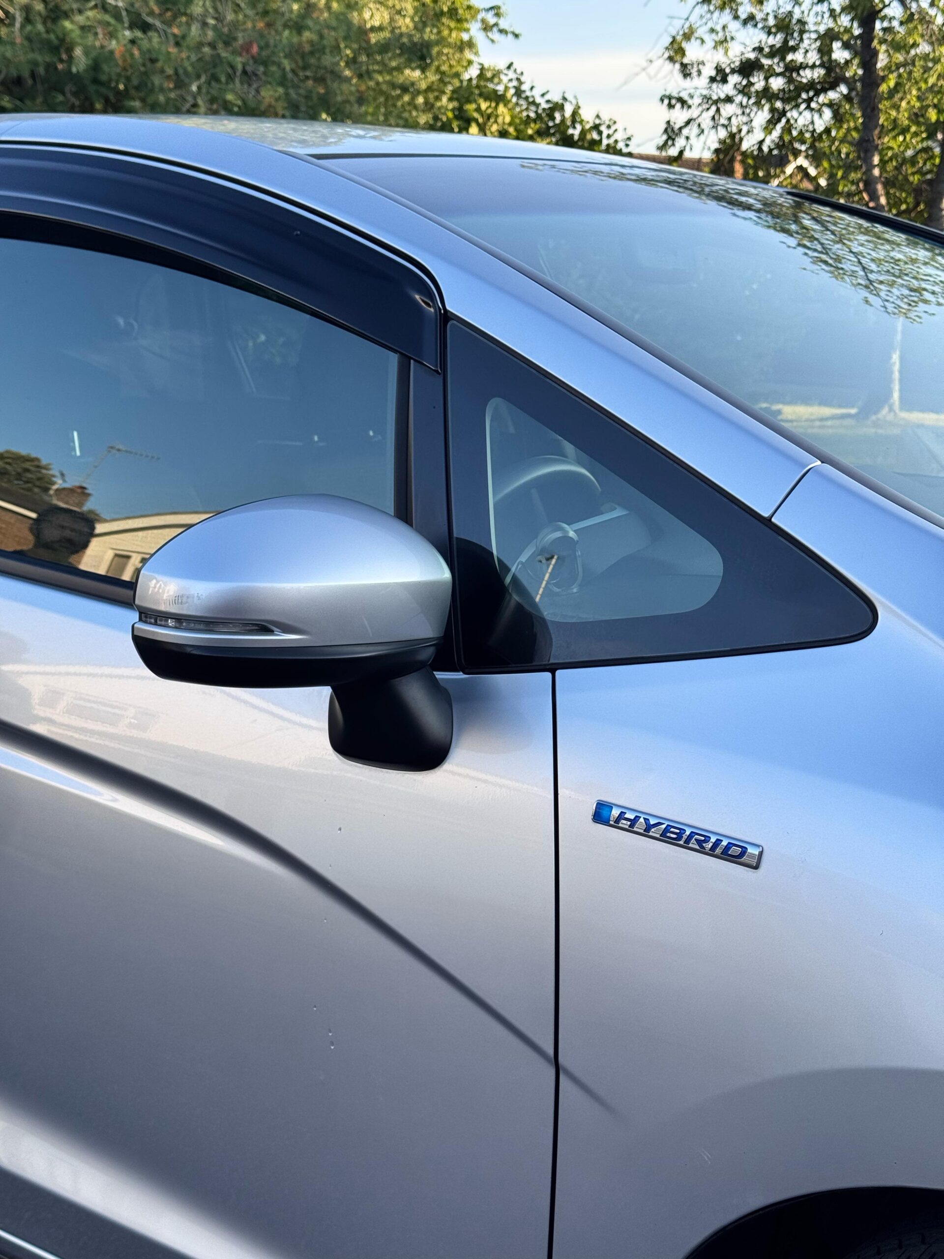 Honda Fit/Jazz 2015 - Silver - Automatic - Petrol Hybrid - Image 9