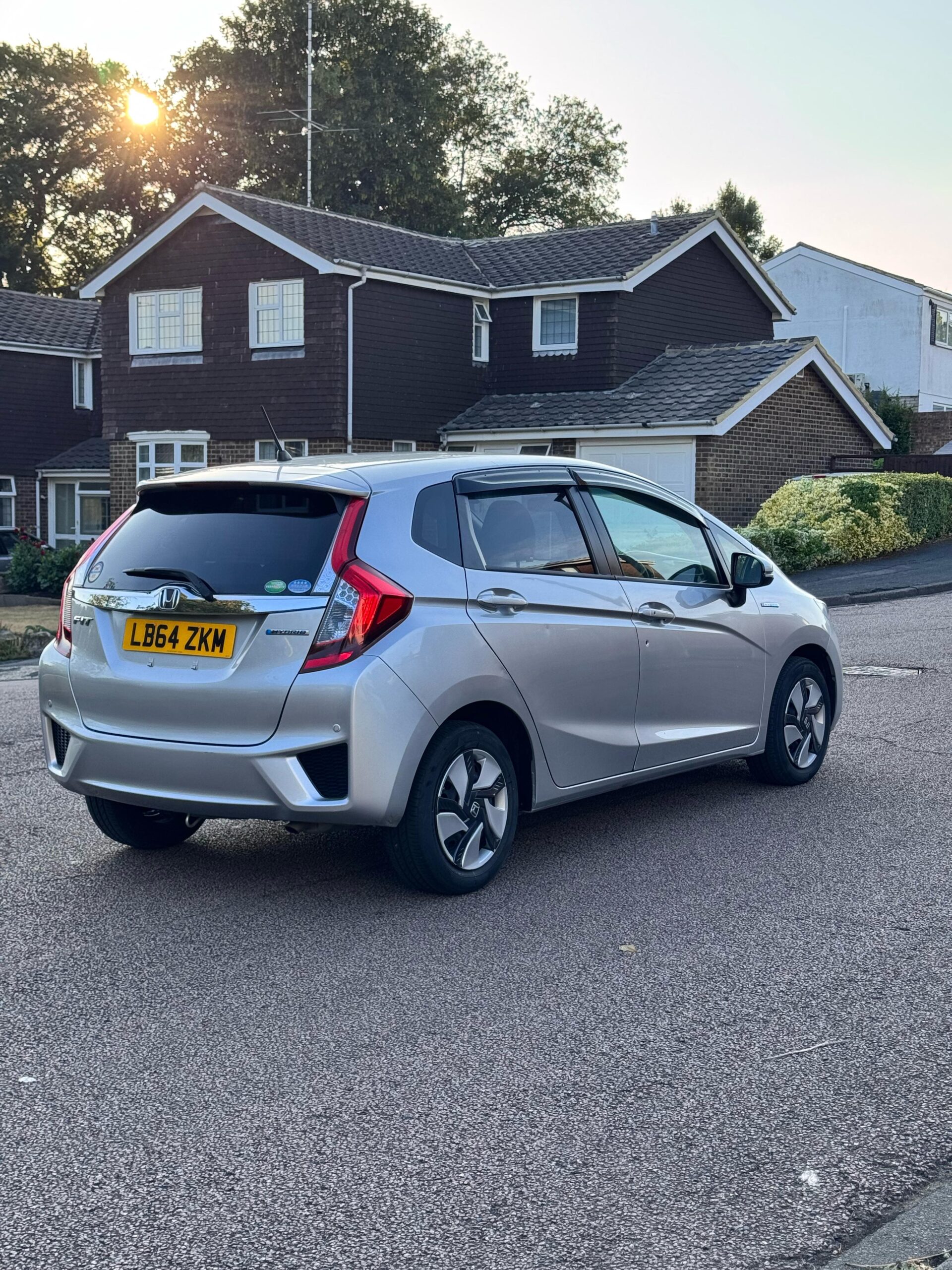 Honda Fit/Jazz 2015 - Silver - Automatic - Petrol Hybrid - Image 10