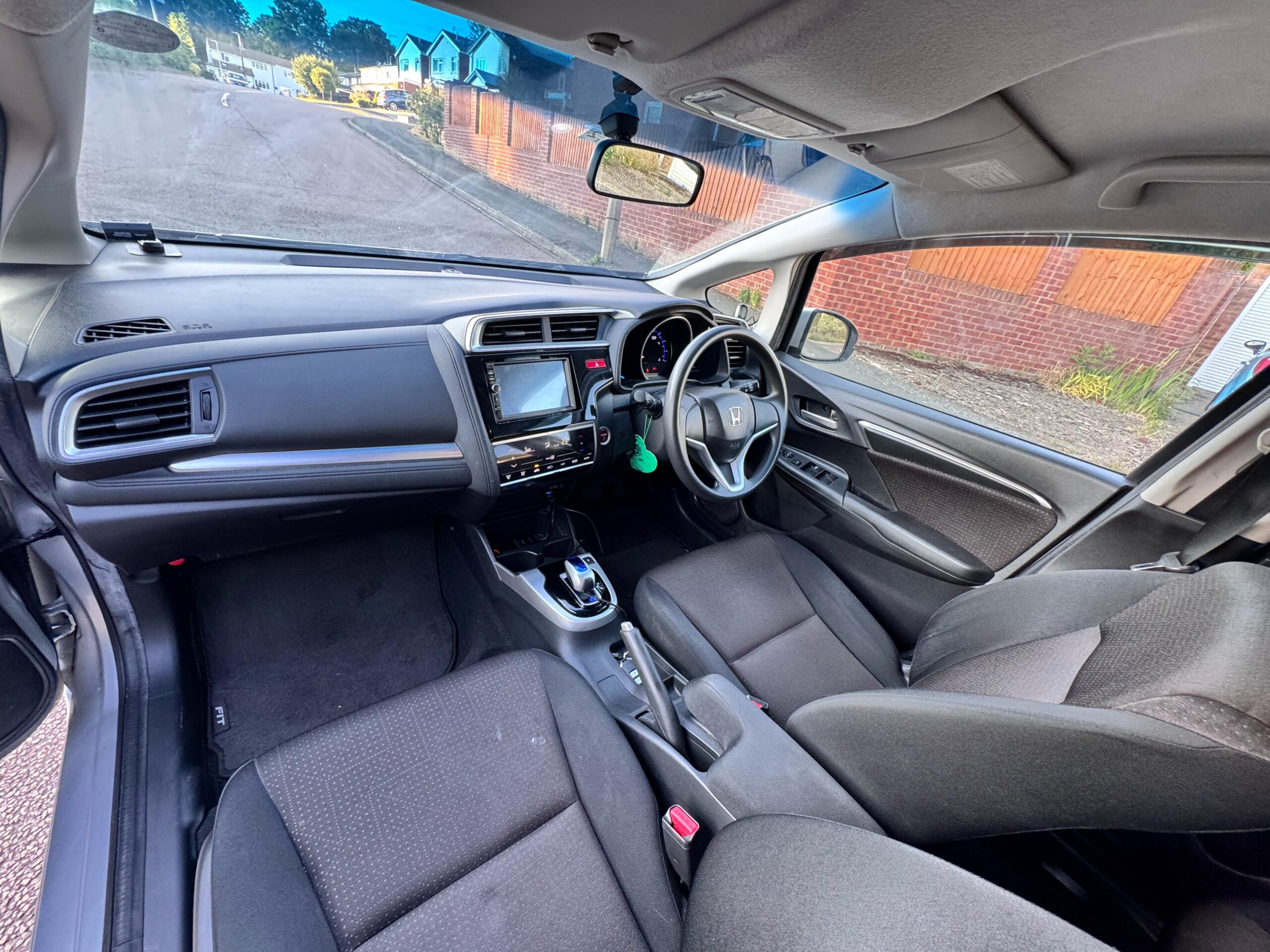 Honda Fit/Jazz 2015 - Silver - Automatic - Petrol Hybrid - Image 11