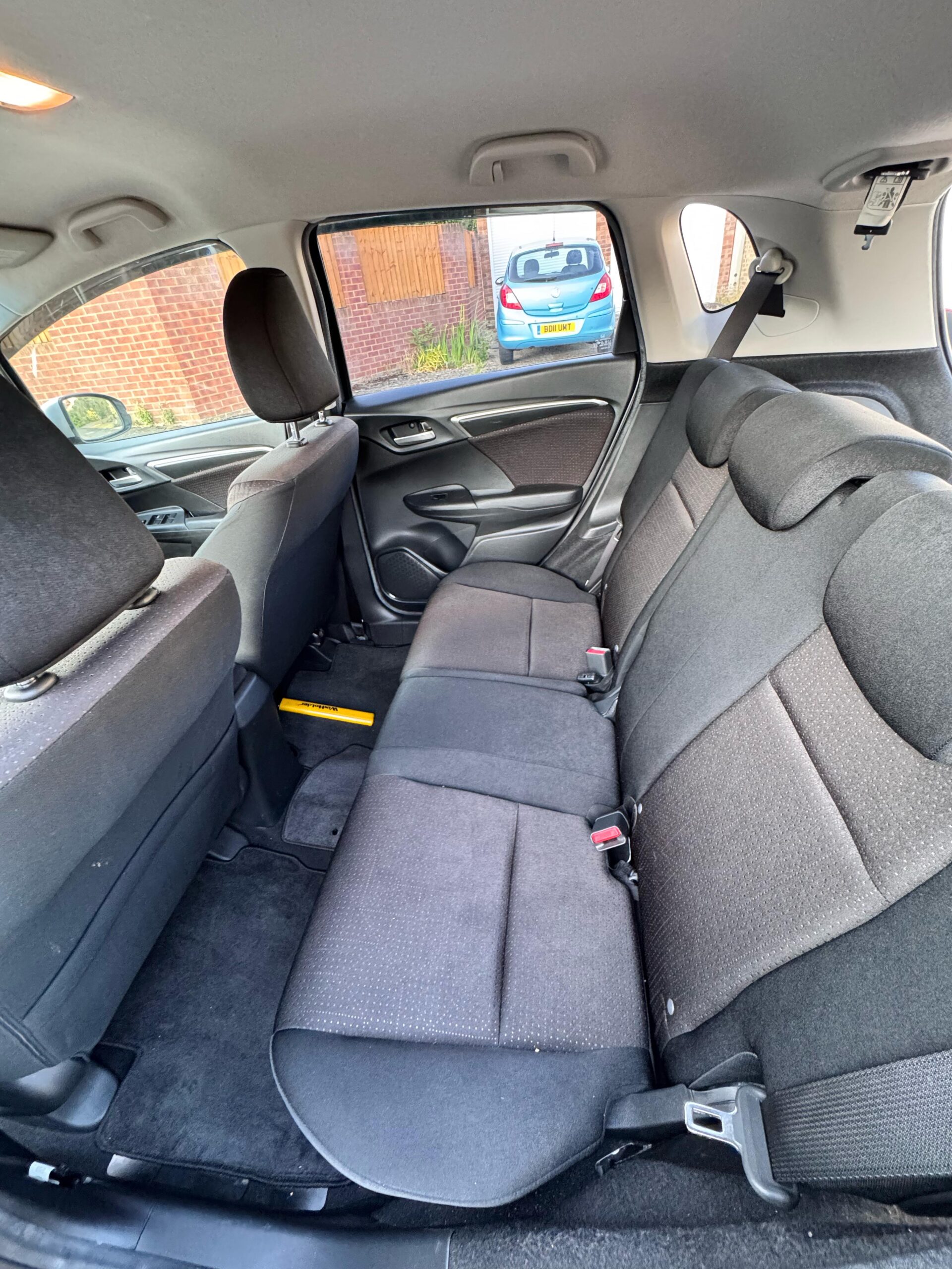 Honda Fit/Jazz 2015 - Silver - Automatic - Petrol Hybrid - Image 12