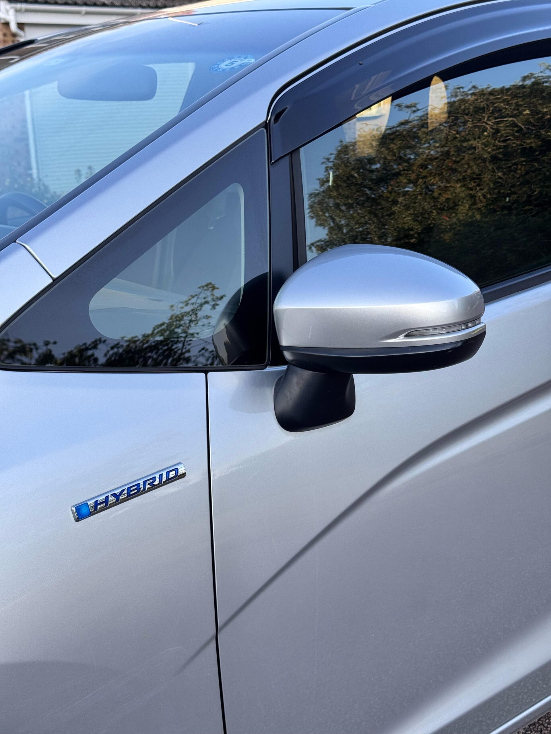 Honda Fit/Jazz 2015 - Silver - Automatic - Petrol Hybrid - Image 13