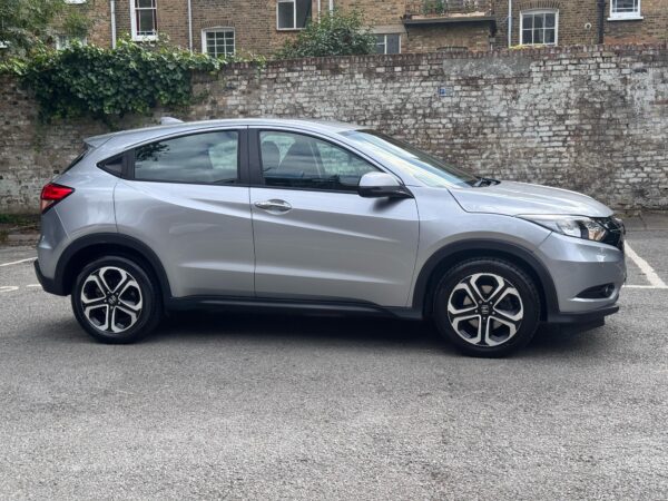 2017 Honda HR-V I-VTEC SE 1498cc | Silver | Automatic | Petrol - Image 5